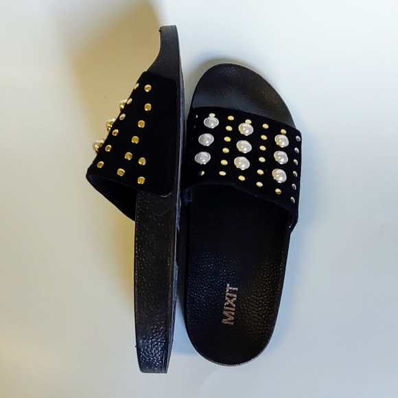 MIXIT Black whit Pearl and Stud Woman Slides. Sz 9 - Picture 7 of 12